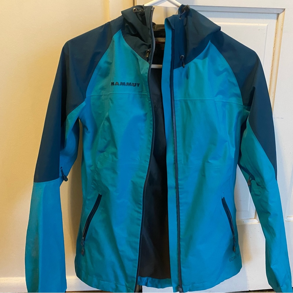 Women’s lightweight jacket